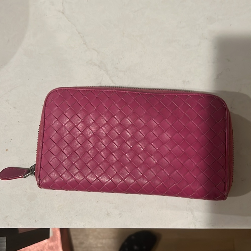 Bottega Veneta Intrecciato Orchid Purple pink Zip Wallet